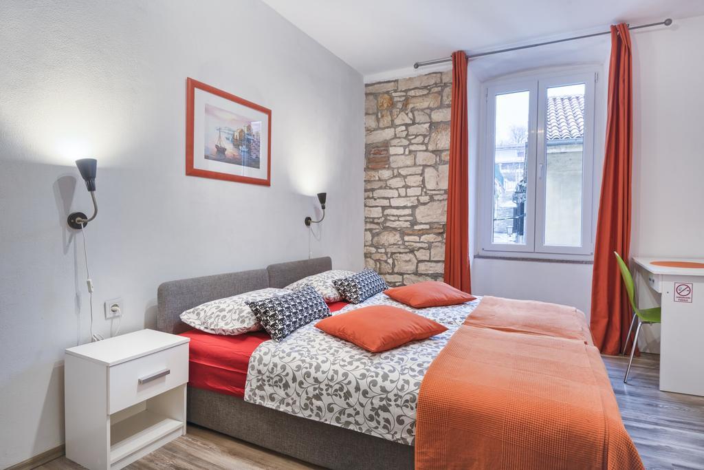 Top Center Rooms & Studio PUY Eksteriør bilde